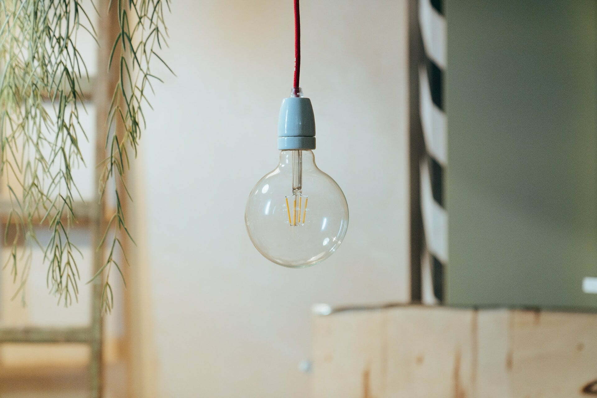 Hanging pendant light in an interior room