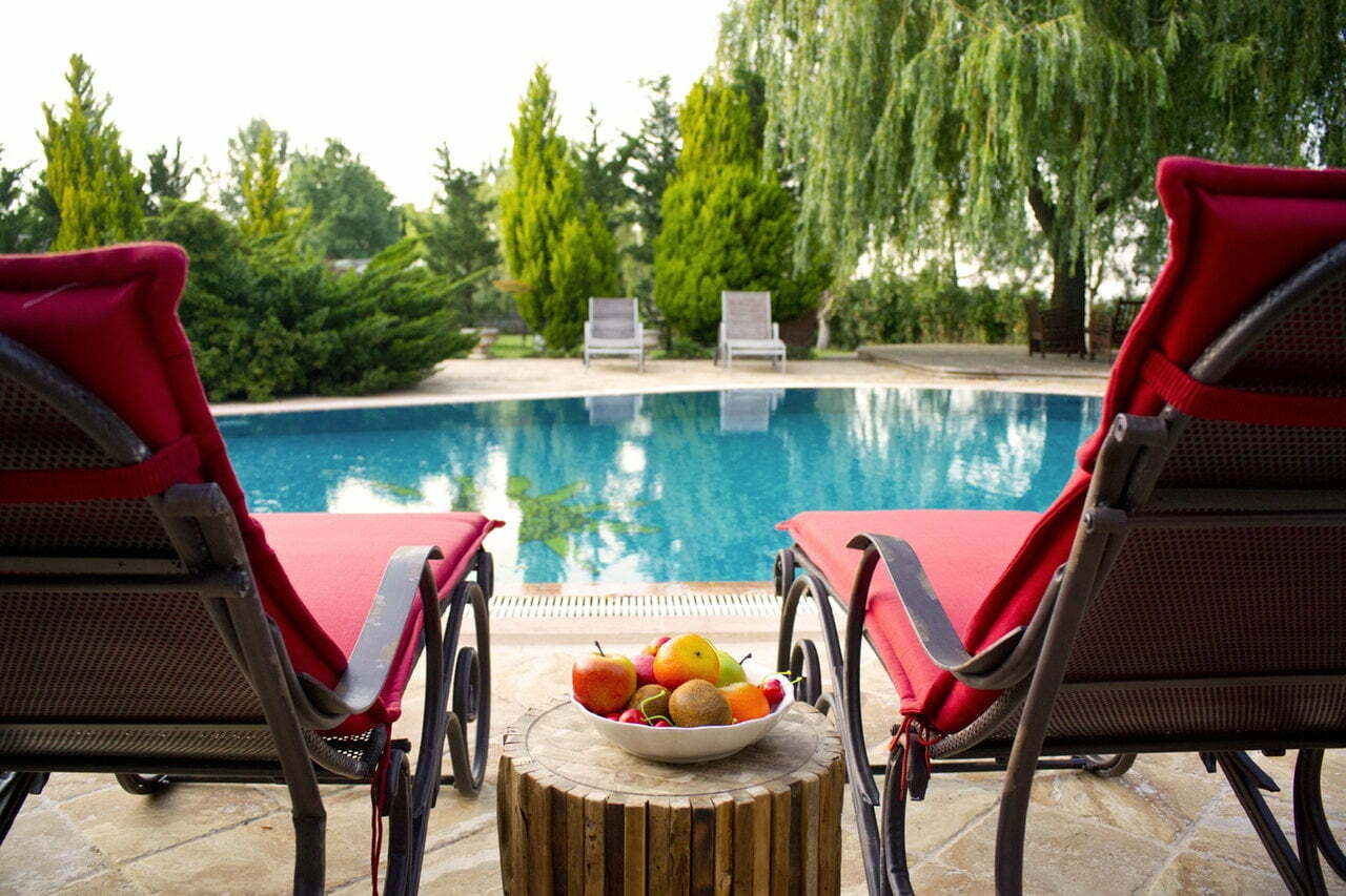 How Can Acryladeck Treat Your Feet This Summer?
